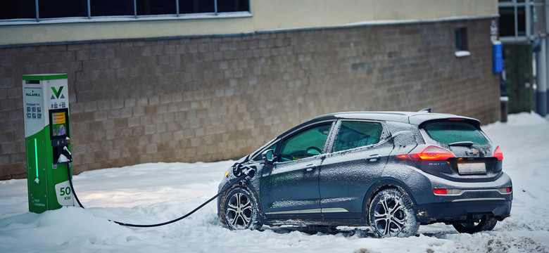 Jak zwiększyć zasięg auta elektrycznego zimą? Oto proste sposoby