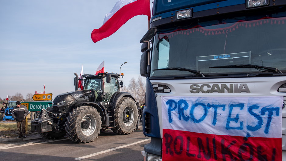Rolniczy protest w okolicy polsko-ukraińskiego przejścia granicznego w Dorohusku  