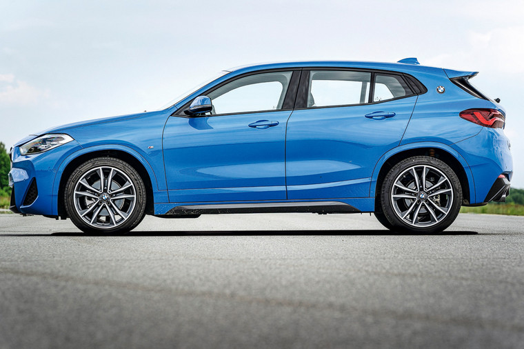 Renault Arkana kontra Audi Q3 Sportback i BMW X2 klasa biznes z opcją