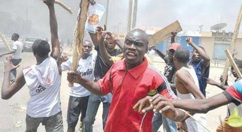 Mob sets ablaze 2 banks as protests rock Ogun