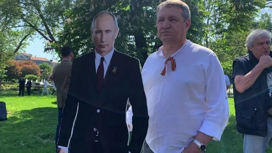 Kartonski Putin na šetnji Besmrtnog puka 2022. u Beogradu | Foto: BBC