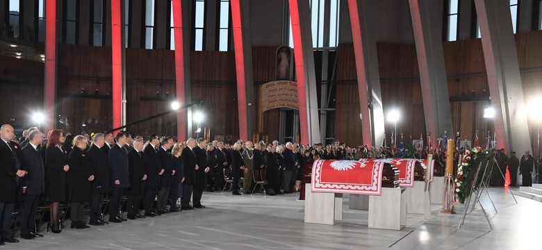 Szczątki prezydentów RP na uchodźstwie wróciły do Polski [ZDJĘCIA]