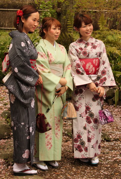 Japonki w kimonach