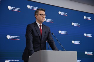 Dymisja szefa MON? Rzecznik rządu wyjaśnia