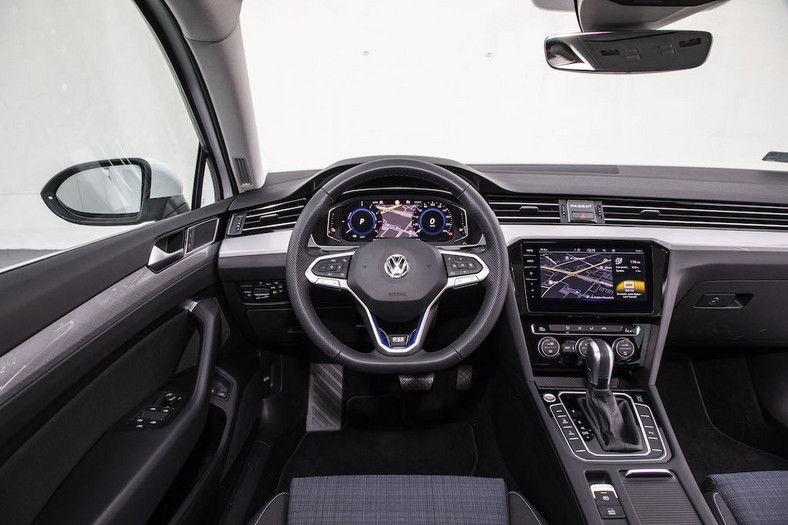 Volkswagen Passat GTE – na benzynę i na prąd