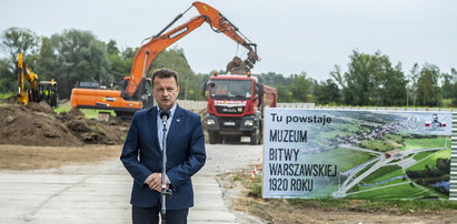 Minister wyjechał, koparki uciekły - tak budują muzeum w Ossowie