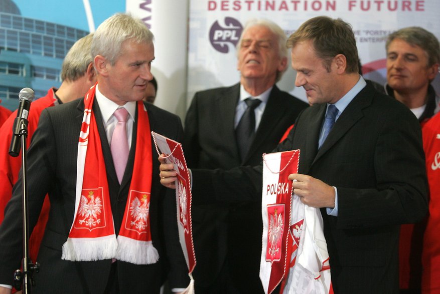 Michał Listkiewicz i Donald Tusk, 22 listopada 2007 r.