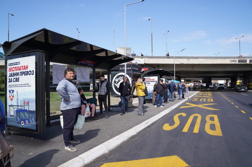 Šapić na stajalištu Beograd jug