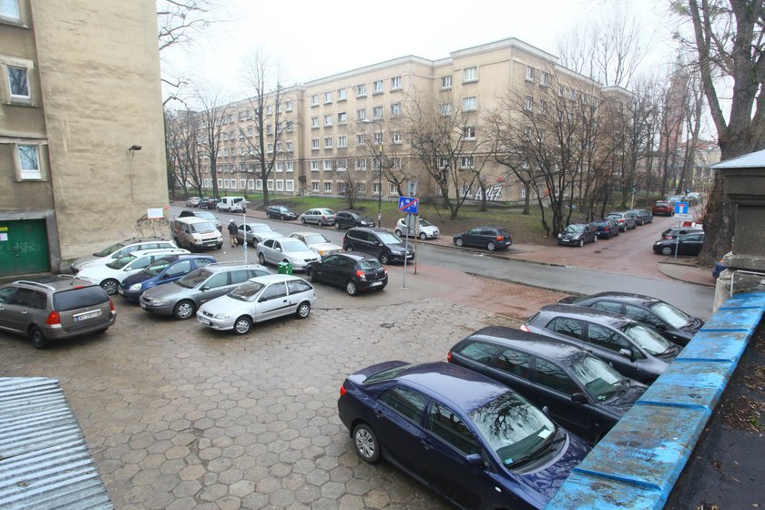 Burmistrz walczy o parkingi