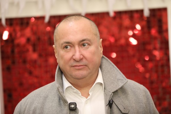 ĐANI HITNO ZAVRŠIO U BOLNICI U BEČU! Otkazani svi nastupi, lekari se bore da stabilizuju njegovo stanje