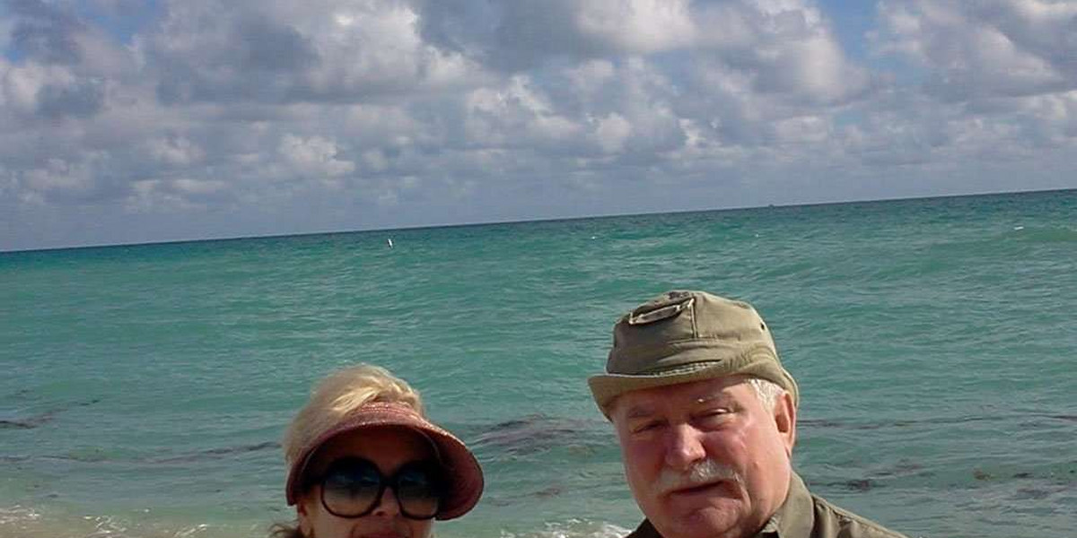 Wałęsa z tajemniczą blondynką w Miami! FOTO