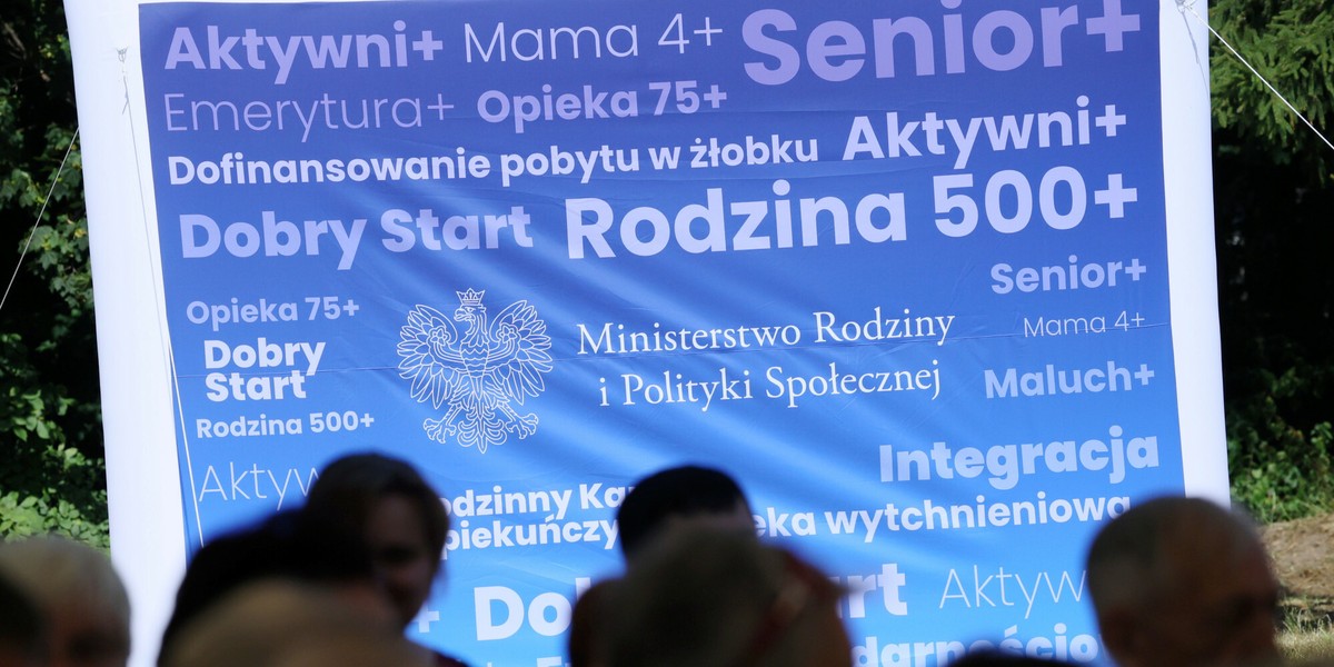 W PiS trwają rozmowy o podwyżce 500 plus.