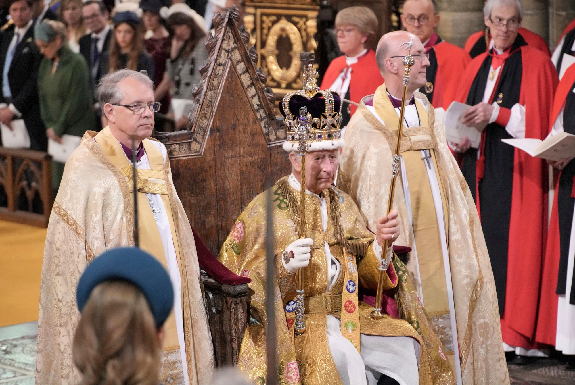 Karol III. bol v Londýne korunovaný za britského kráľa.