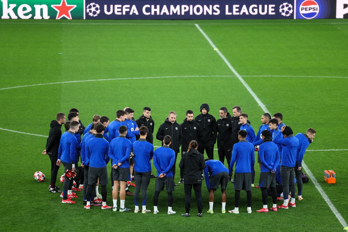 Szczęsny i Lewandowski w pierwszym składzie Barcelony w meczu Ligi Mistrzów