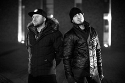 Kaliber 44 z koncertowym klipem do studyjnego nagrania "Rok podniesionych rąk"