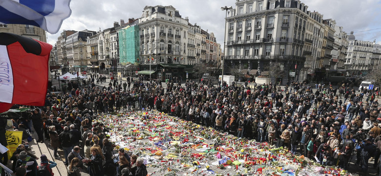 Policyjne naloty na islamistów w Brukseli. Trzech podejrzanych usłyszało zarzuty