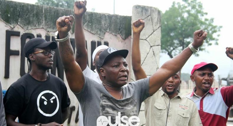 Charles Oputa a.k.a Charly Boy protesting at Unity Fountain, Abuja on Wednesday, August 16, 2017