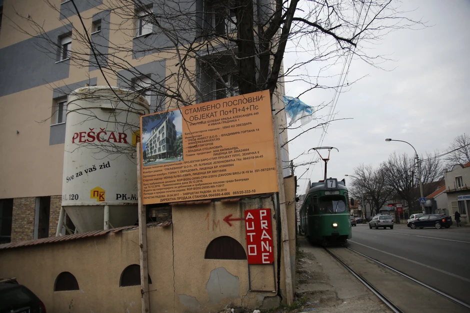 Bez trotoara u "gornjem delu" Bulevara kralja Aleksandra