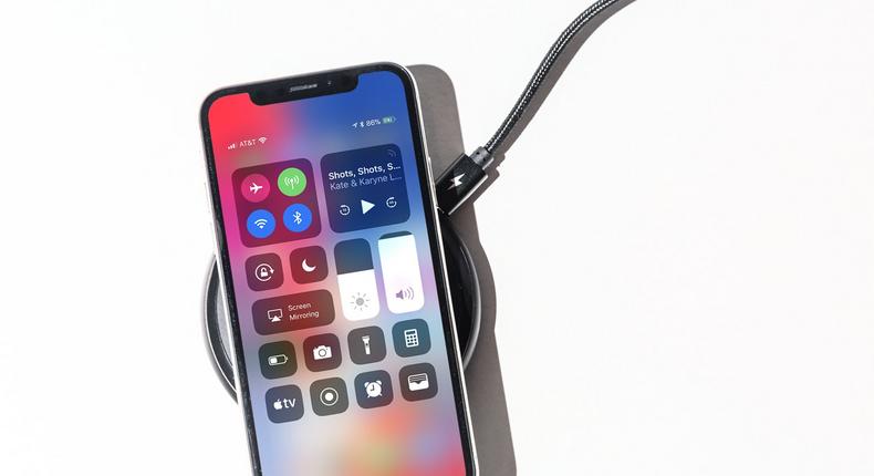 iPhone X wireless charging
