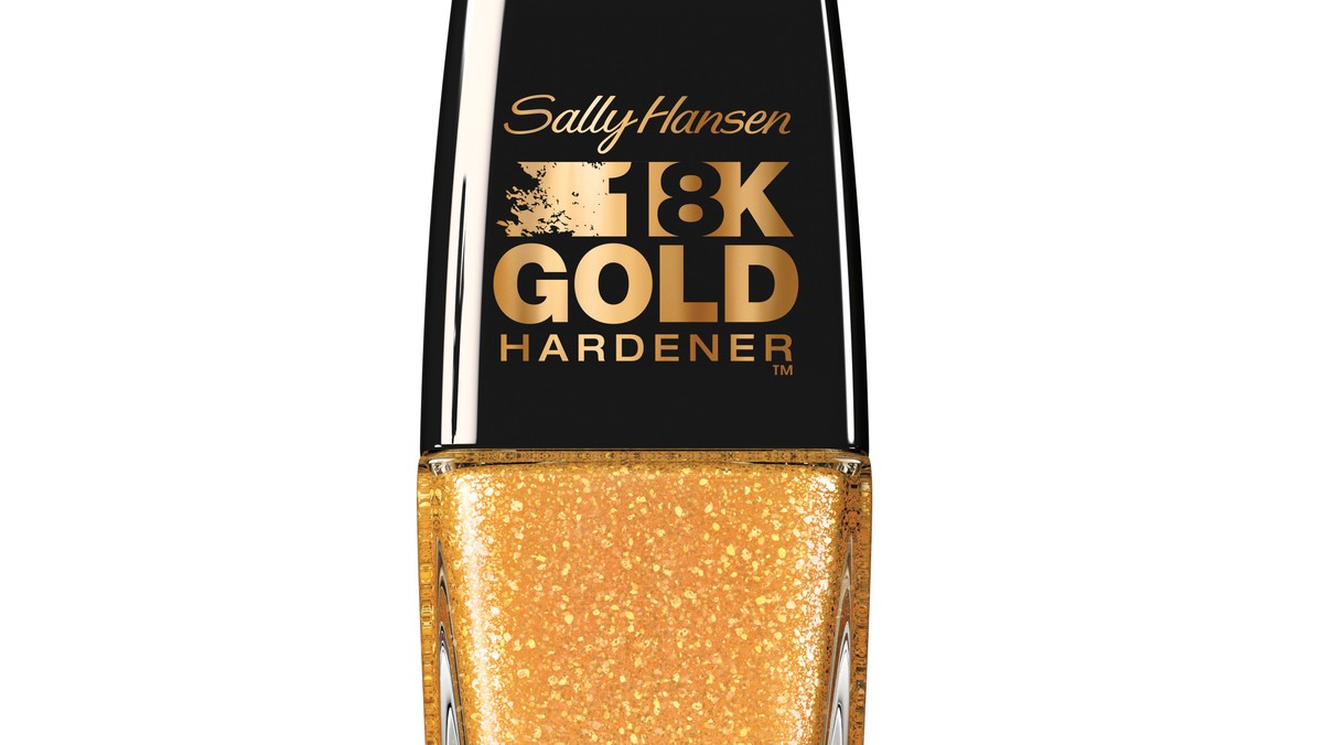 Sally Hansen 18K Gold to nowa, wyjątkowa seria preparatów do pielęgnacji paznokci i ich okolic. Kolekcja kosmetyków wzbogacona jest autentycznym 18-karatowym złotem, a jej preparty mają wyjątkową, luksusową konsystencję. Ten ekskluzywny zestaw wzmocni płytkę paznokci i zadba o ich atrakcyjny, elegancki wygląd. Nowatorska odżywka, dzięki obecności tego szlachetnego komponentu, zestawionego z aminokwasami i peptydami  umacnia, utwardza i odżywia strukturę paznokcia.