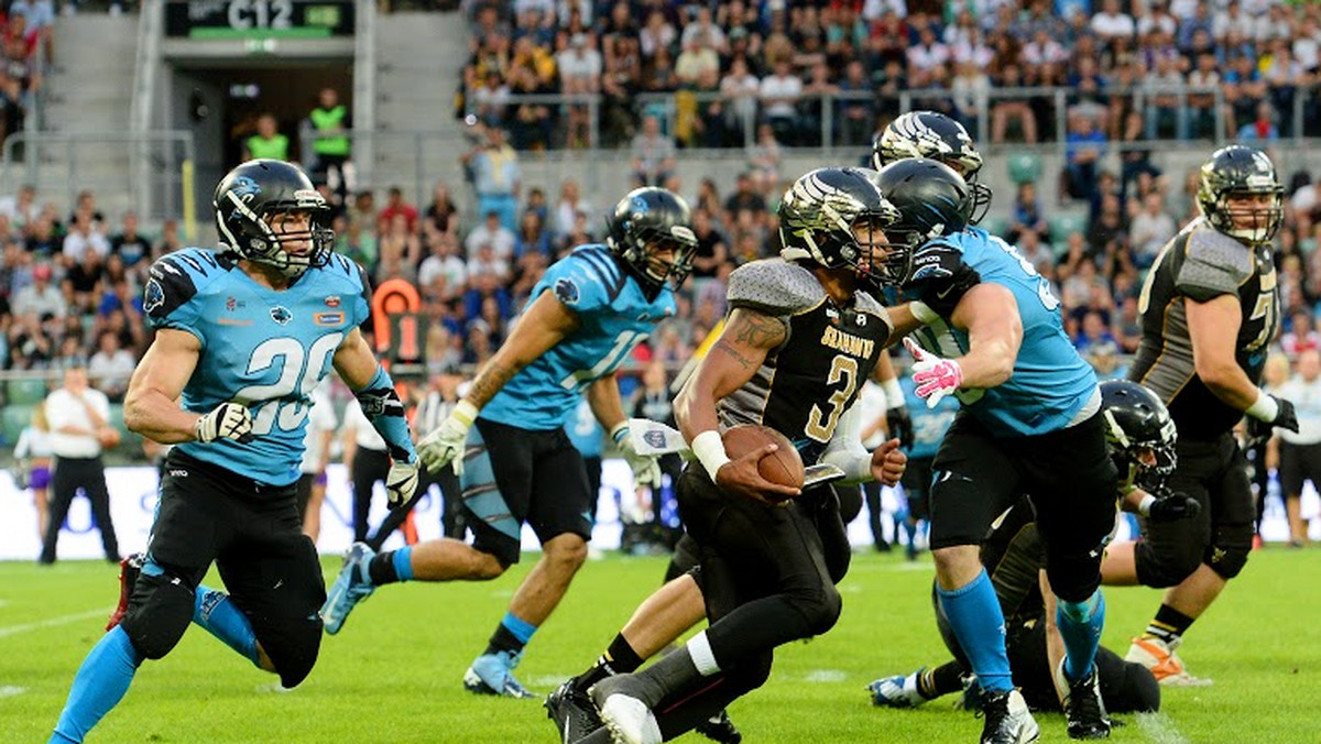 Już w sobotę na Stadionie Miejskim w Białymstoku drużyny Panthers Wrocław i Seahawks Gdynia zagrają o mistrzostwo Topligi futbolu amerykańskiego w XI SuperFinale. Wydarzenie to poprzedzi wielki piknik sportowo-rozrywkowo-kulturalny. Mecz pokaże na żywo telewizja TVP Sport HD.