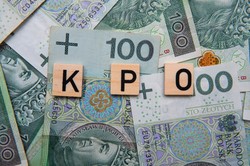 PIE podało szacunkowy wpływ pieniędzy z KPO na PKB Polski w nadchodzących latach