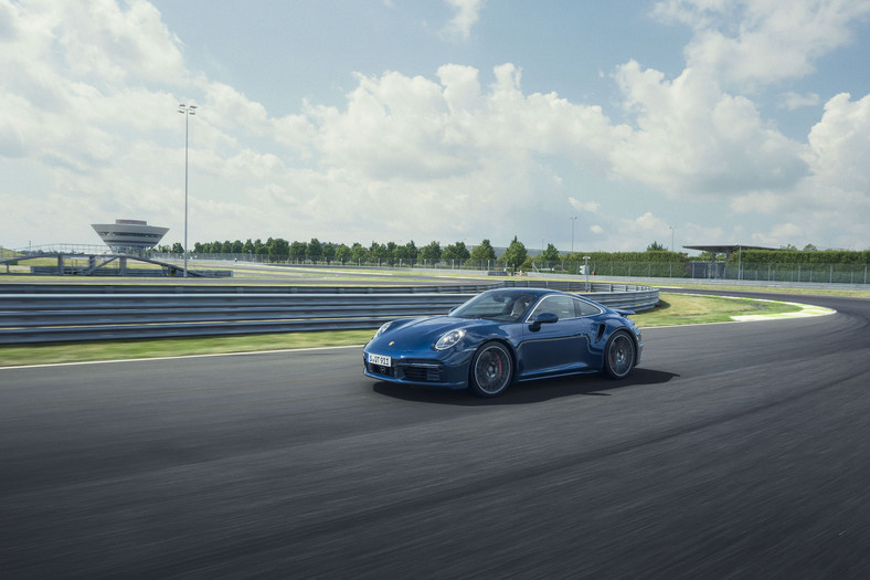 Porsche 911 Turbo (992)