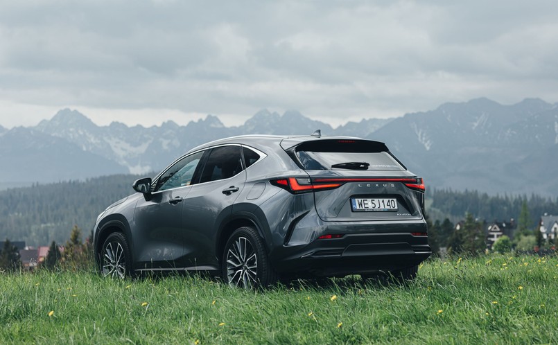 Lexus NX 450h+