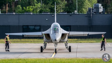 kulisy dekady z m-346. polscy piloci ujawniają, jak „bielik” zmienił n