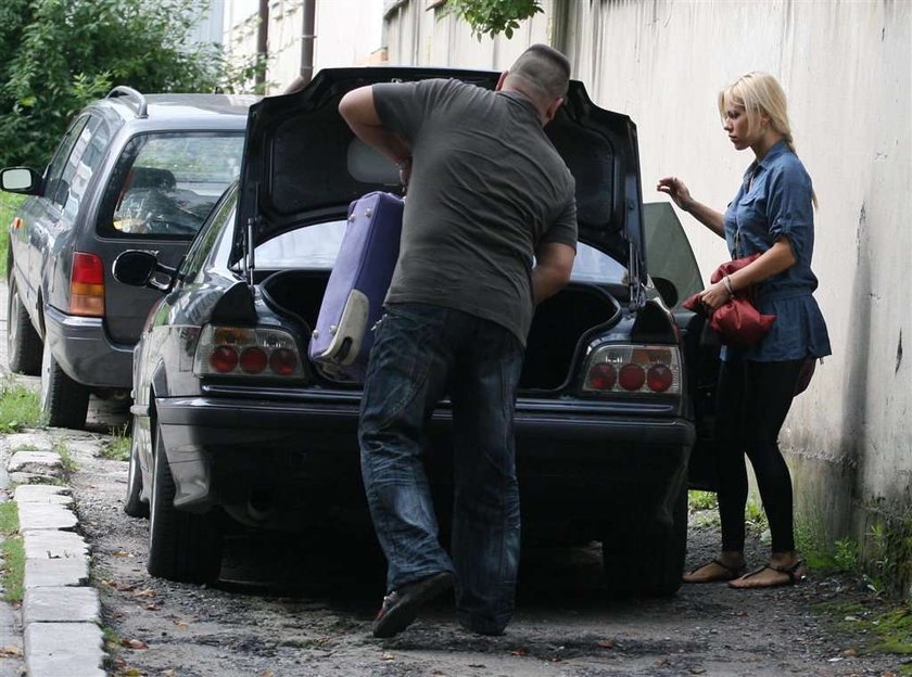 Doda opiekuje się Nergalem w szpitalu