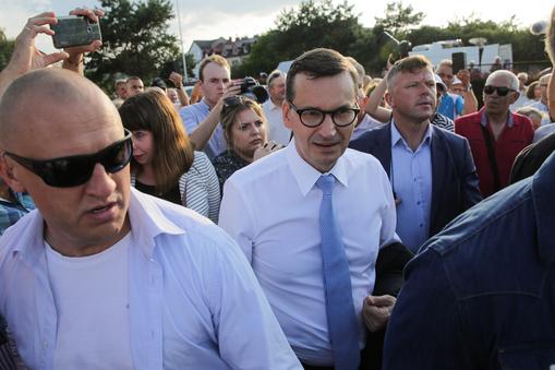 Premier Mateusz Morawiecki po spotkaniu z mieszkańcami w Działdowie