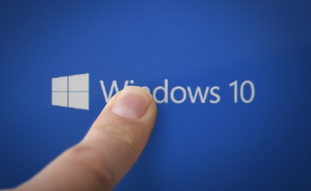 UOKiK i GIODO idą na wojnę z Microsoftem. Poszło o Windows 10