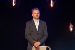 Maciej Stuhr wspomina dzieciństwo. Przyznaje, że nie było łatwe. Co go stresowało?