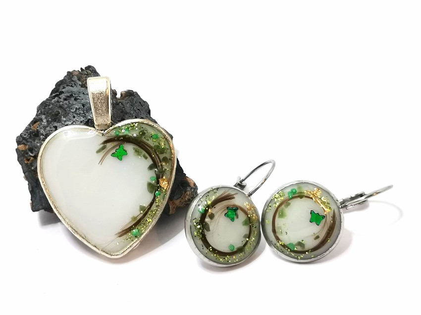 Neki od komada iz kolekcije Biserka