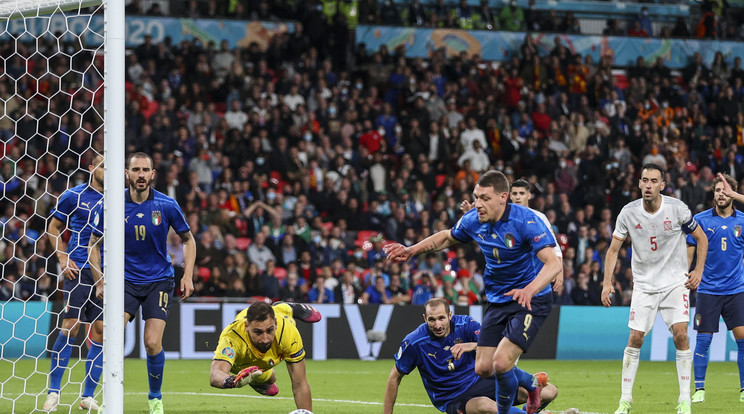 Hiába a jobb játék, Olaszország kiverte a spanyolokat az Eb elődöntőben. / Fotó: MTI/AP/Reuters pool/Carl Recine