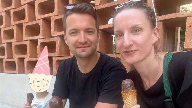 Manžela Viktor a Adela Vinczreovci a ich synček Maxík. 