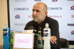 Michał Probierz: Śmieją się z Cracovii, a przeciwko mnie jest zły "PR"