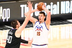 Nikola Jokic po raz drugi z rzędu wybrany MVP sezonu ligi NBA