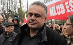 Sakiewicz, Rachoń, Terlikowski, Gmyz. Dziennikarze na niezalezna.pl apelują, by nie dać się oszukać "zawodowym kłamcom"