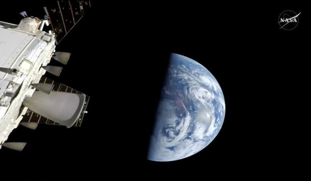 Ove godine američki astronauti obleteli su Mesec napravivši brojne fotografije i Zemlje iz svemira | Foto: EPA/Shutterstock