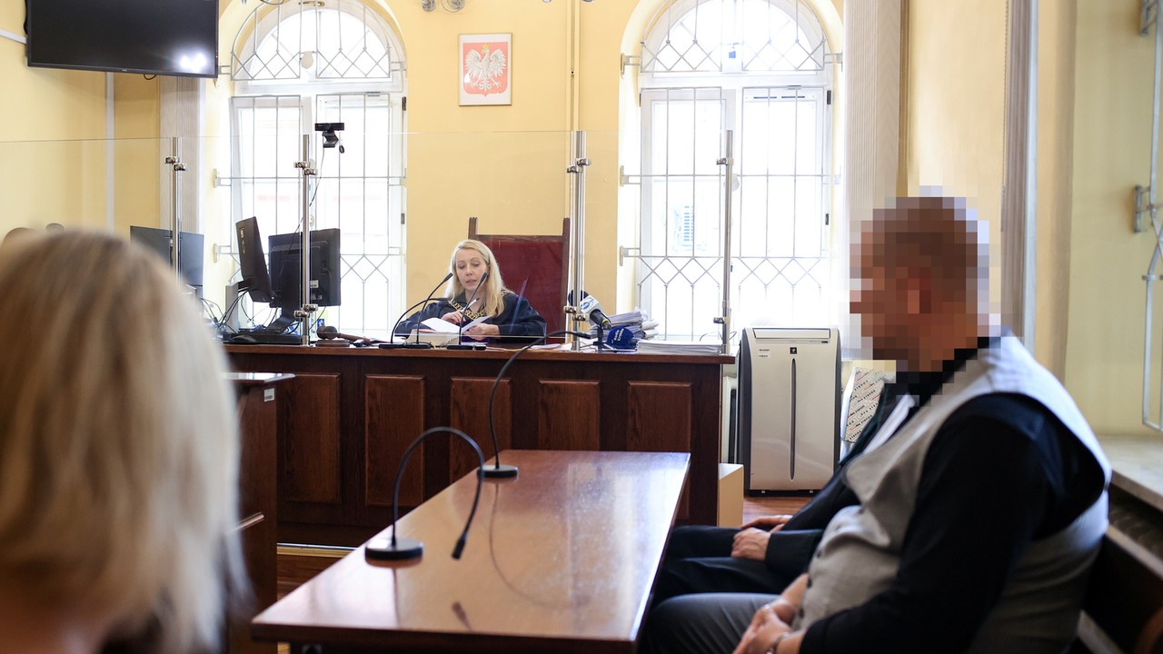 Oskarżono go o pokazywanie nastolatkom pornografii. Jest decyzja sądu