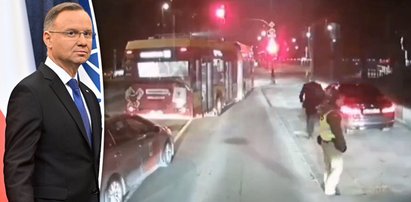 Autobus zastawił drogę prezydentowi jadącemu "na ratunek" Kamińskiemu i Wąsikowi? Jest nagranie!