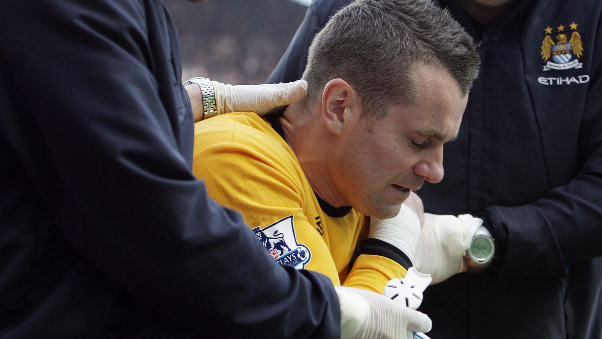 Władze Manchesteru City potwierdziły, że bramkarz Shay Given przeszedł operację kontuzjowanego lewego ramienia. Irlandczyk ma wrócić do gry z początkiem nowego sezonu.