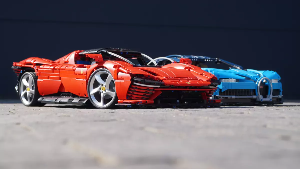 Bugatti Chiron i Ferrari Daytoina SP3 - Lego nie tylko dla dziecka