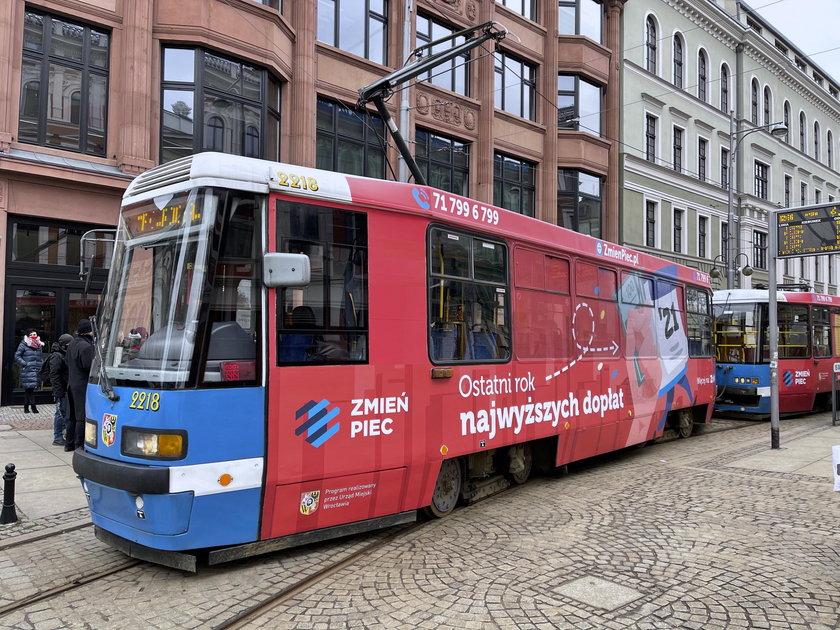 Po Wrocławiu kursują informujące o akcji autobusy