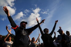 Francja wrze. Le Pen apeluje do Macrona. Podano termin pogrzebu zastrzelonego 17-latka