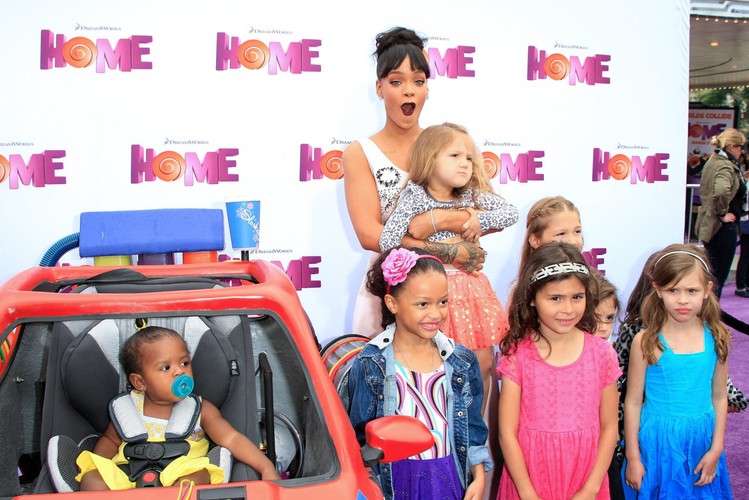 Rihanna na premierze filmu 'Dom'