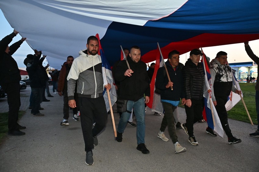 Preljina, doček uz zastave, vatromet i pesmu