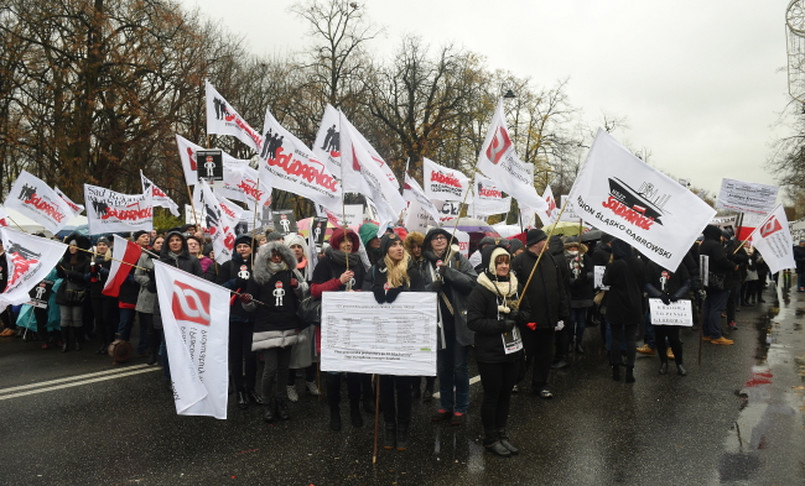 Pracownicy sądów i prokuratur przed KPRM