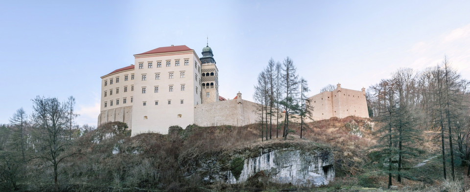 Zamek Pieskowa Skała po 3 latach prac konserwatorskich odzyskał dawny blask